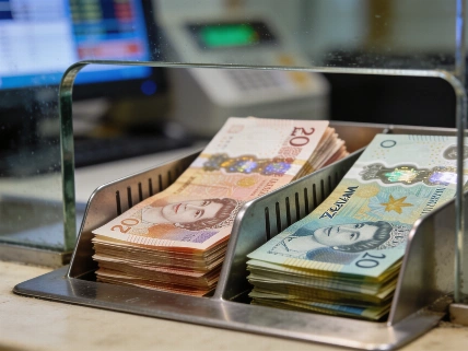 Pound Jumps Against New Zealand Dollar After RBNZ Rate Hike Surprise Currency Information