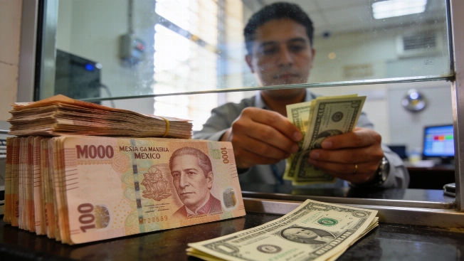 UBS shifts peso forecast as Mexico's rate edge fades Currency Information