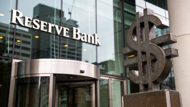 NZ Dollar Struggles as Inflation and Rate Bets Split Investors Currency Information