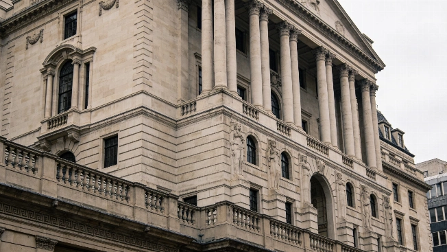 Pound Sterling Holds Steady as UK Jobs Data Cools Rate Hike Talk Currency Information