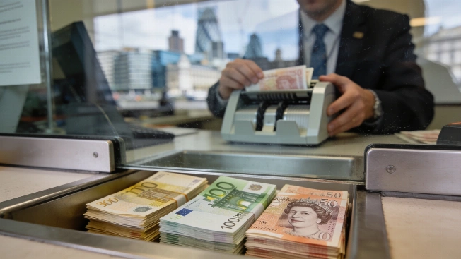 Pound Falls Against Euro as US Bond Moves Shake Markets Currency Information