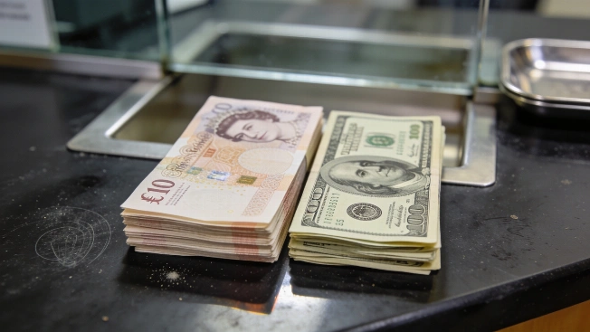 Pound Faces Deeper Slide as Dollar Strengthens on Fed Rate Hike Odds Currency Information